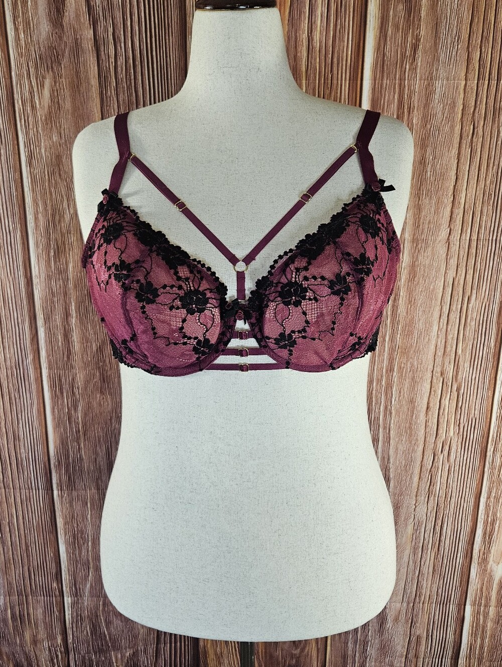 Cacique Unlined Lace Strappy Plunge Bra Size 40DD
